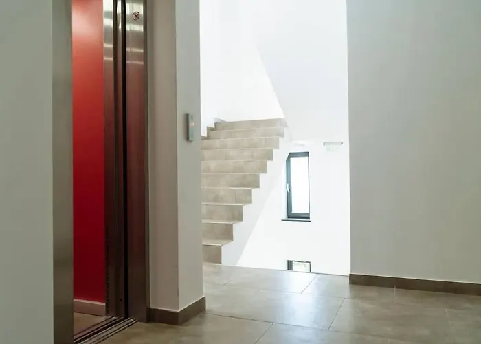 15 - New Building & Parking Apartament *