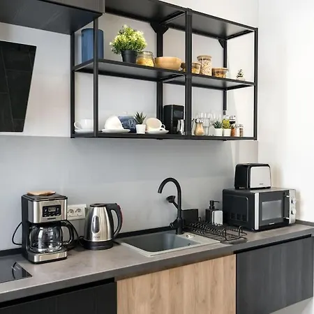 15 - New Building & Parking * Bukareszt