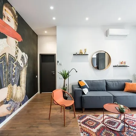 15 - New Building & Parking Boekarest