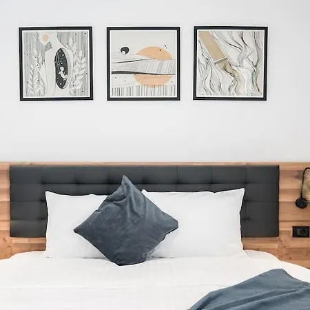 15 - New Building & Parking Appartement Boekarest