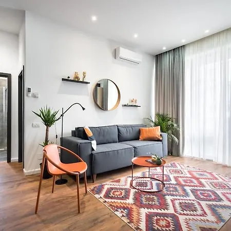 15 - New Building & Parking Boekarest