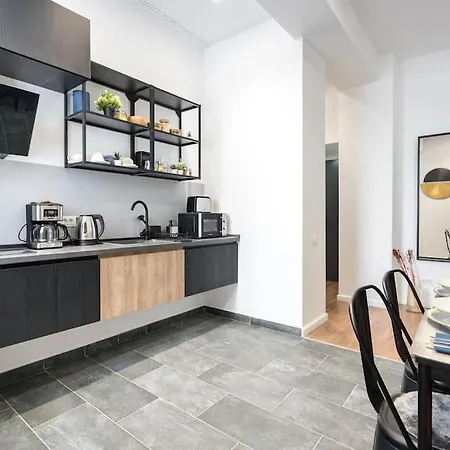 15 - New Building & Parking * Boekarest