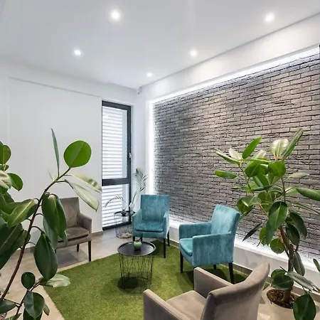 15 - New Building & Parking Boekarest