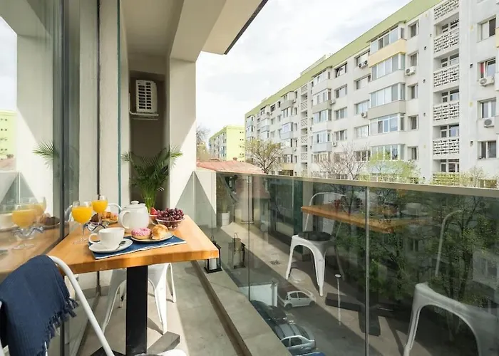 15 - New Building & Parking 公寓