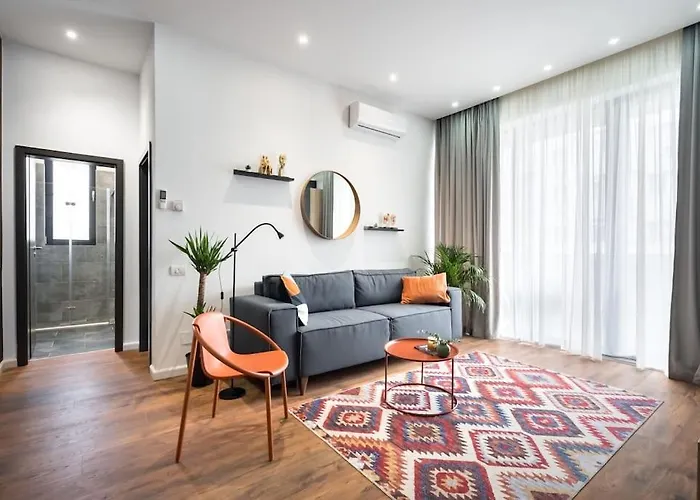 15 - New Building & Parking 부쿠레슈티