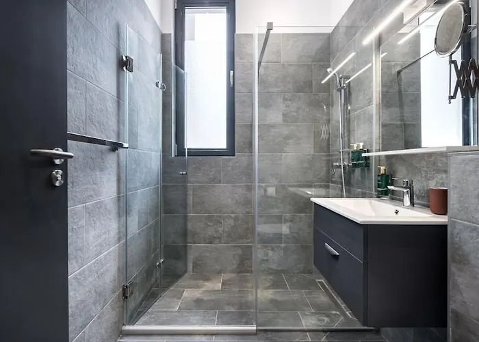 15 - New Building & Parking Lägenhet Bukarest