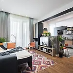 Apartman 15 - New Building & Parking *
