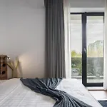 15 - New Building & Parking Apartman