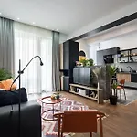 15 - New Building & Parking Apartman *