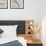 Apartman 15 - New Building & Parking Bukarest