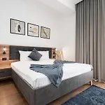 15 - New Building & Parking Apartman